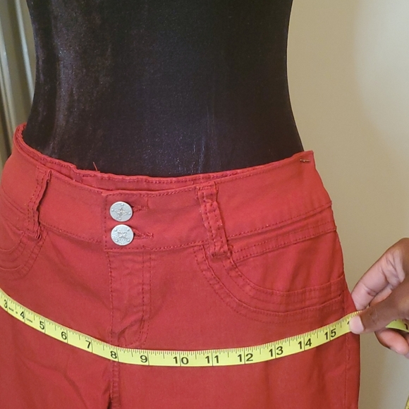 V.I.P. Skinny Jeans - Picture 4 of 8